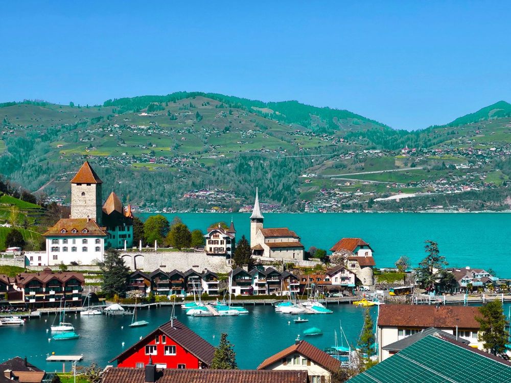 Villa mit Pool und Bojenplatz - wo der Tag am See erwacht - Bild 12