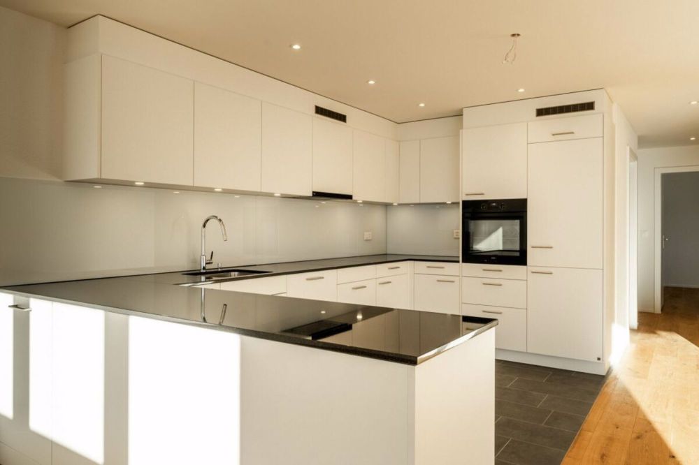 Neue 4.5-Zimmer-Wohnung mit Balkon - Bild 1