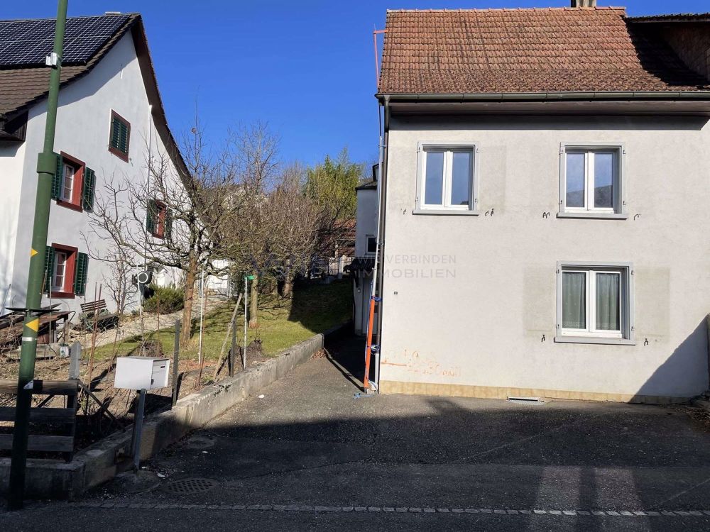 Zentral gelegenes Bauparadies mit vielseitigem Potenzial - mit 3 Parkplätzen