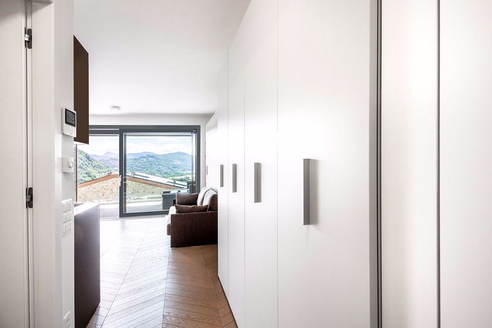 Funzionale appartamento con vista panoramica - Corridoio