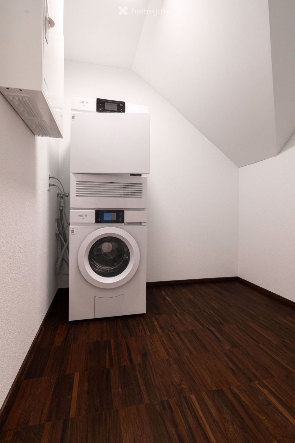 Moderne 4.5-Zimmer-Wohnung in Neubau mit Balkon und Aufzug - Bild 9