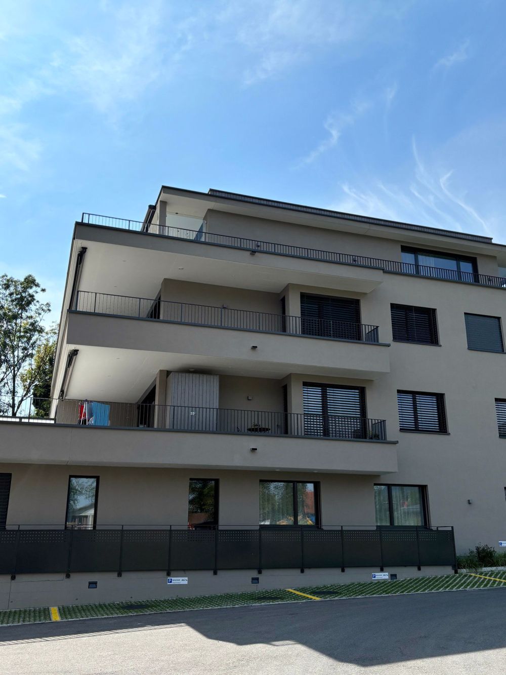 WOHNEN IM SONNENPARADIES VON SENNWALD EIN HAUCH VOM TICINO - Bild 3