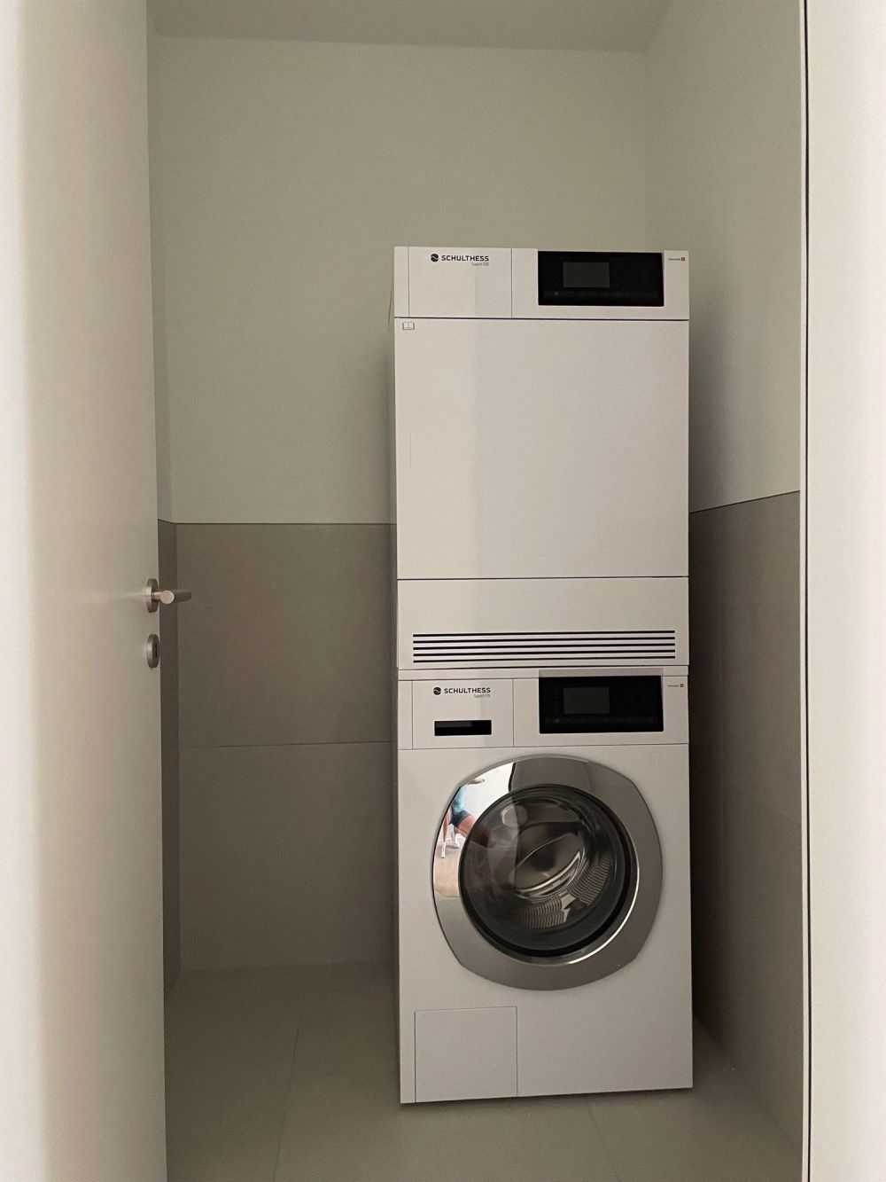 Grosse 4.5 Zimmerwohnung mit zwei Balkonen - Bild 5