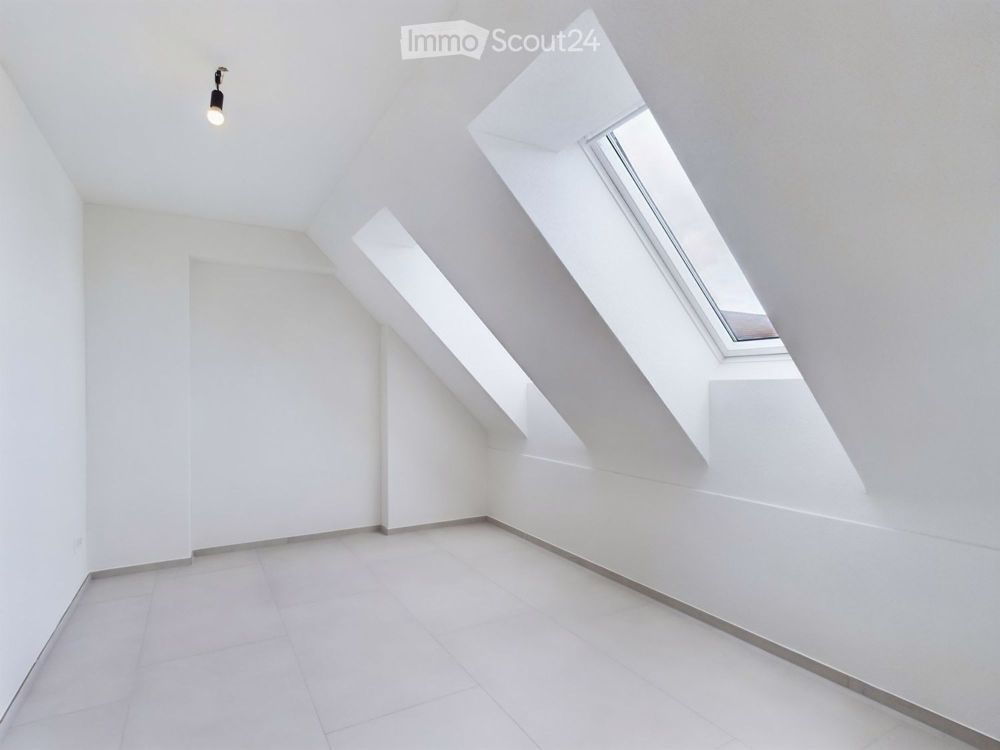 Moderne 4.5-Zimmer-Duplex-Wohnung in Kloten - Bild 2