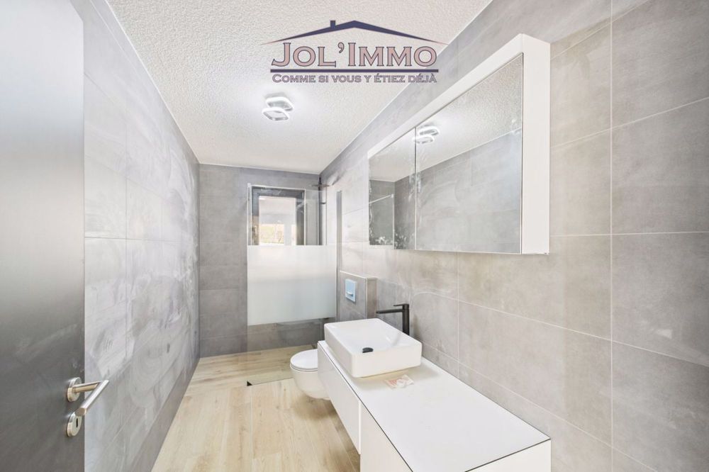 Magnifique Maison Familiale Moderne à Court ? Un cadre de vie exceptionnel vous attend ! - Bild 11