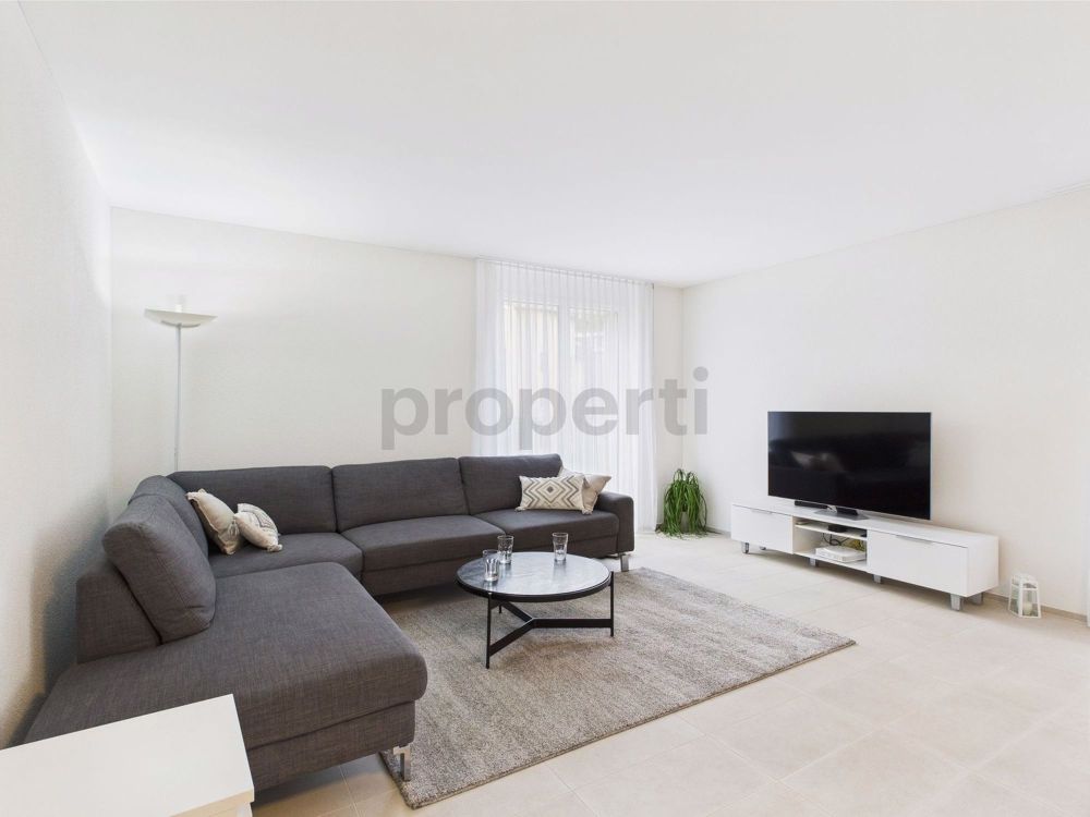 Moderne 3.5 Zimmer Wohnung in Emmen - Image 1
