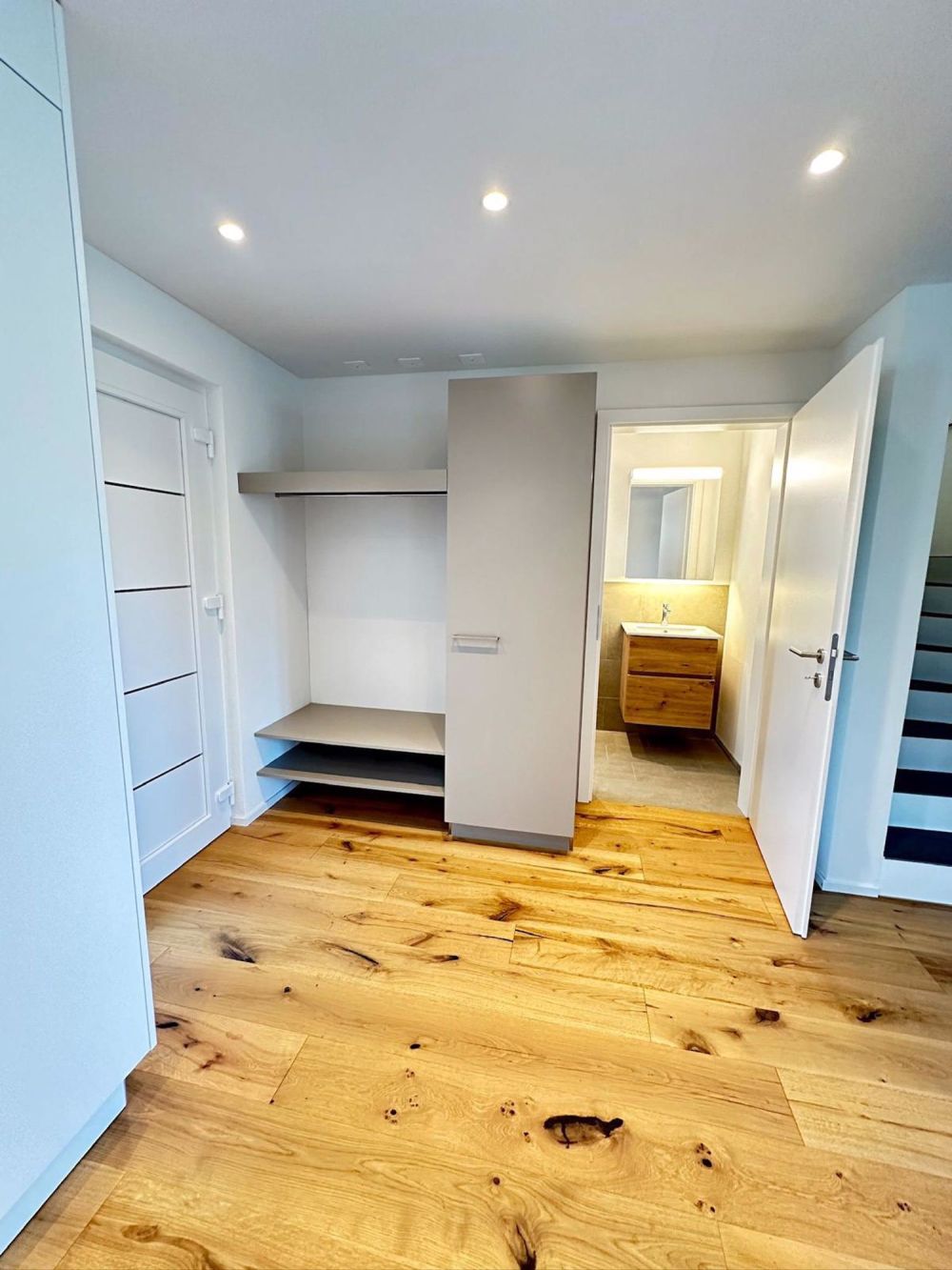 Modernes Doppeleinfamilienhaus in Untereggen - Bild 2