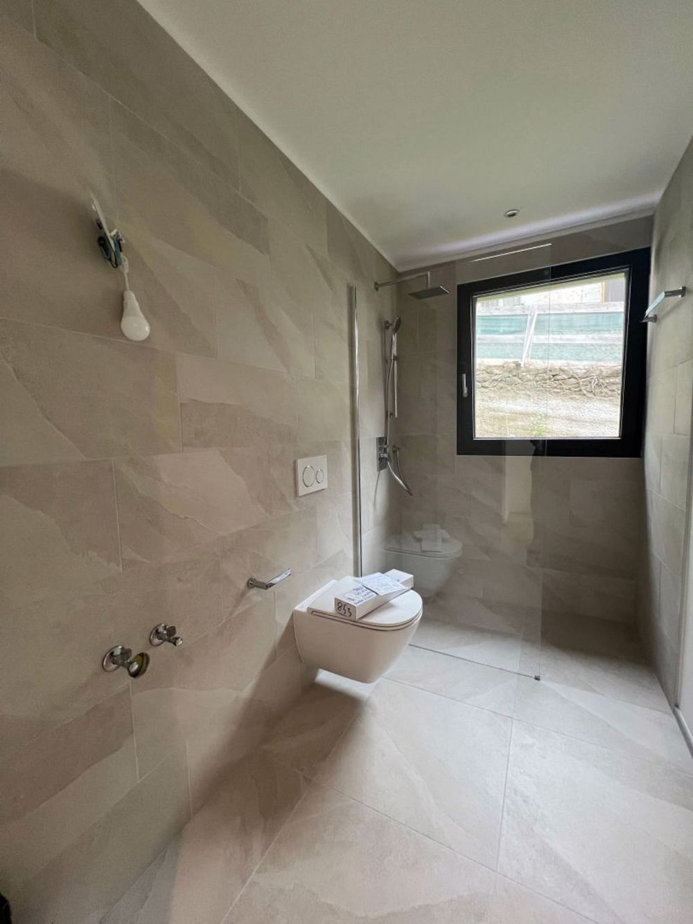 Wohnung mit 3.5 Zimmern und Garten in Tenero - Bild 13