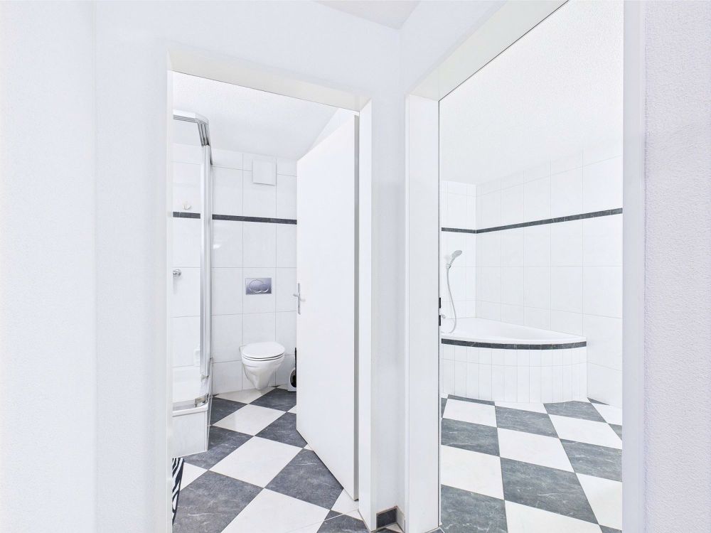 Grosse, helle 4.5-Zimmer-Wohnung in familienfreundlicher Lage zu vermieten - Bild 6