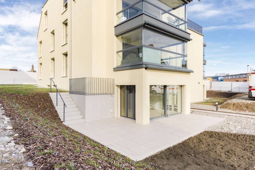 Moderne 3 ½ Zi-Erdgeschoss-Wohnung mit Gartenanteil in Illnau - Bild 2