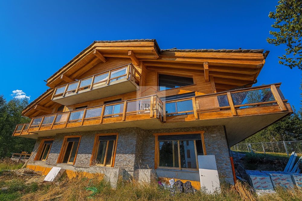 Spacieux appartement 4,5 pièces en rez de chaussée avec grande terrasse et pelouse - Bild 1