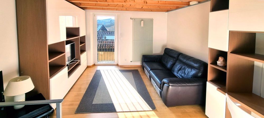 Seltenes 4-Zimmer-Haus mit separatem Raum und Seeblick renoviert - Bild 2