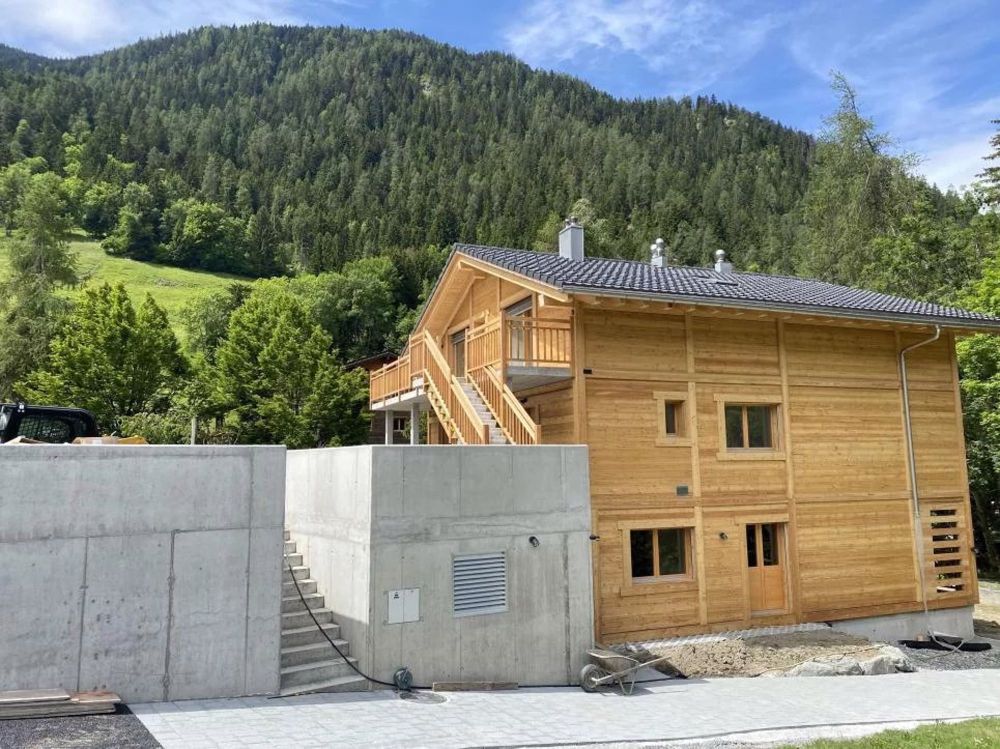 Großzügige Familienwohnung, völlig neu! - Bild 3