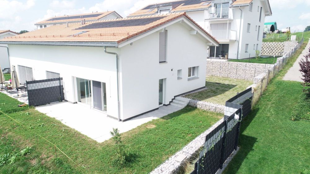 Angrenzendes Haus mit herrlicher Aussicht - Bild 1