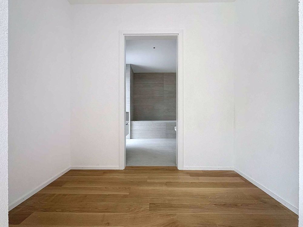 Dachgeschoss mit 5.5 Zimmern und Dachterrasse - Bild 9