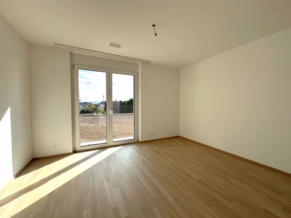 3.5-Zimmer-Gartenwohnung mit Gartenanteil - Zimmer 1