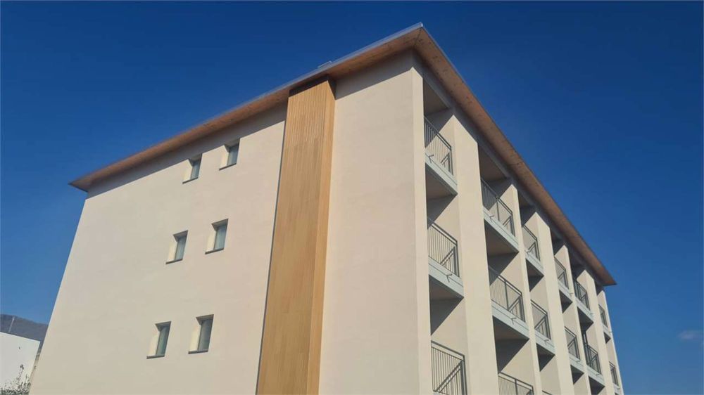 CHIASSO: NUOVO ELEGANTE 2.5 LOC CON AMPIO GIARDINO - Bild 1