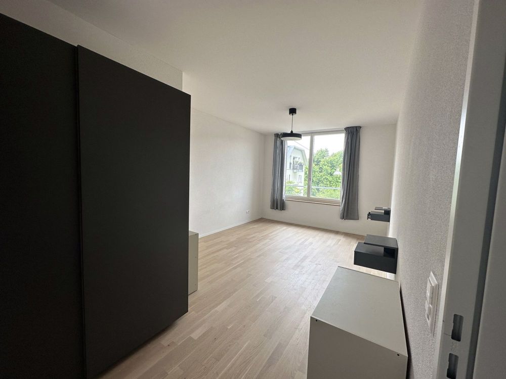 Zimmer in 3.5-Zimmer-Wohnung - Bild 6