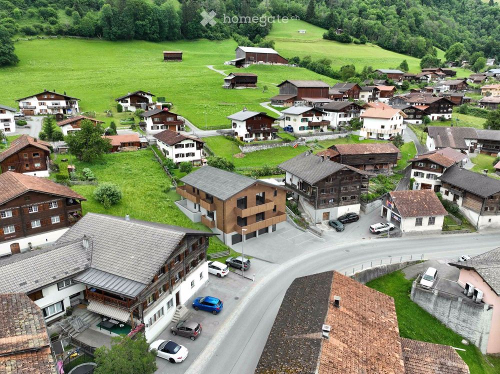 Moderne 2.5-Zimmer-Dachwohnung in Saas im Prättigau - Bild 1