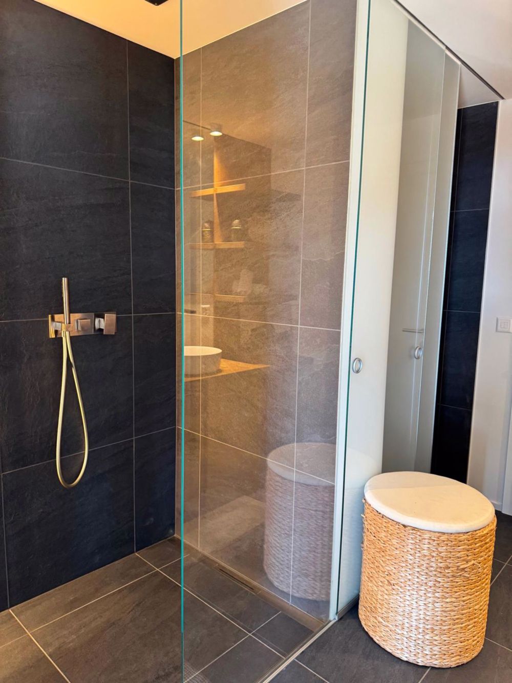Zu verkaufen in Savièse? Außergewöhnliche Wohnung mit Panoramablick und schönen Terrassen - Salle de bain