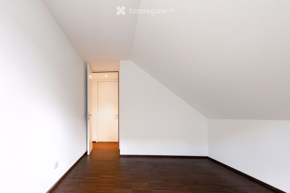 Moderne 4.5-Zimmer-Wohnung in Neubau mit Balkon und Aufzug - Bild 7