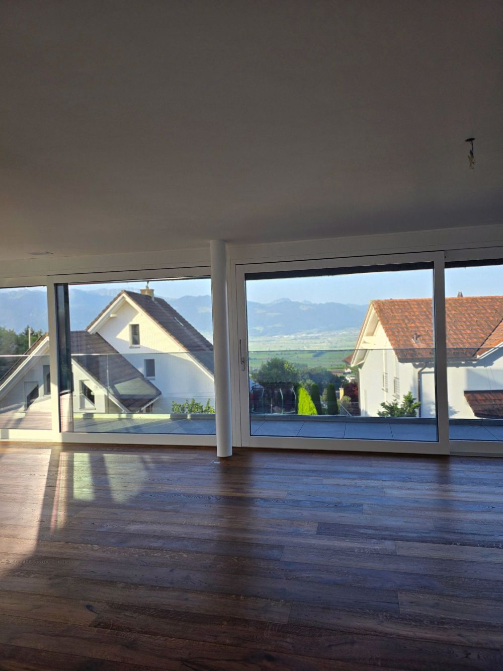 Bezugsbereit – Grosszügige Neubauwohnung mit Berg- & Seesicht in Uetliburg - Bild 4