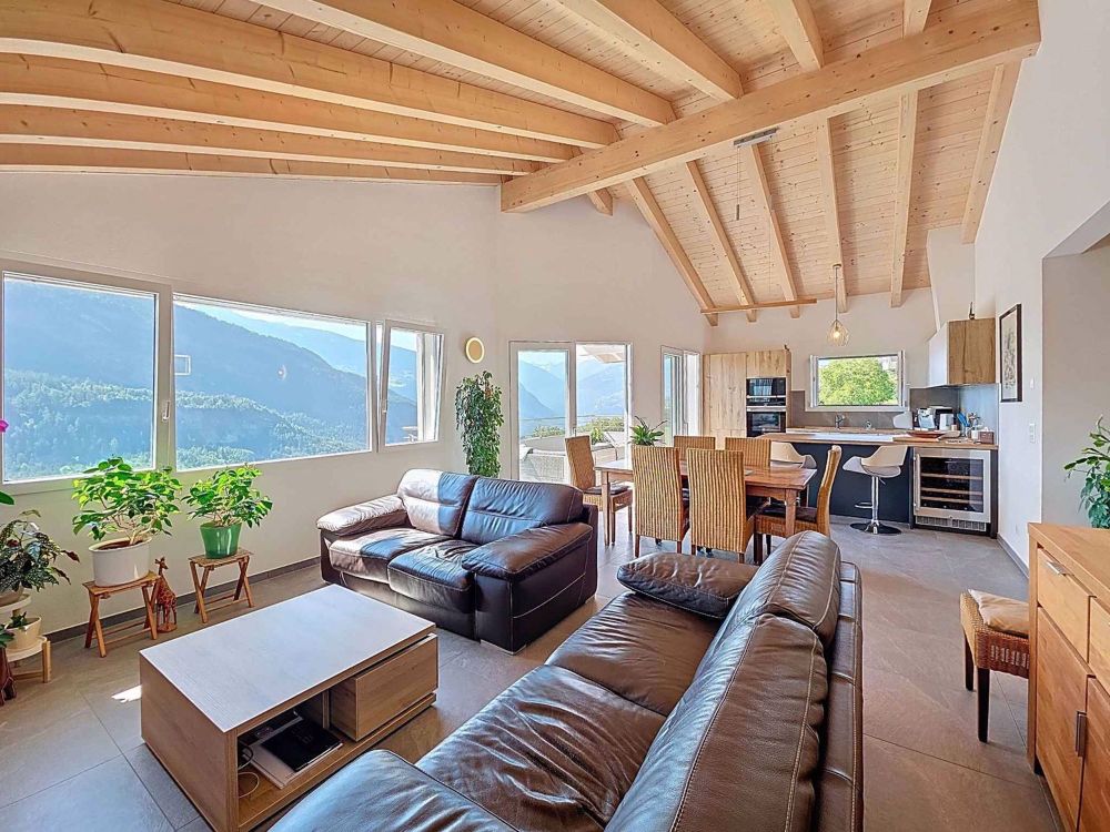 Dachgeschoss-Wohnung mit 4.5 Zimmern und Panoramablick auf die Walliser Alpen - Bild 3