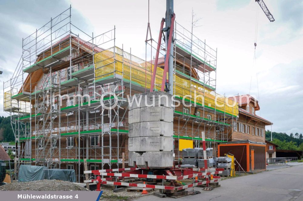 Charmante 4 ½ Zi. Dach-Maisonette Eigentumswohnungen in der Überbauung «Lindenpark» - Bild 1