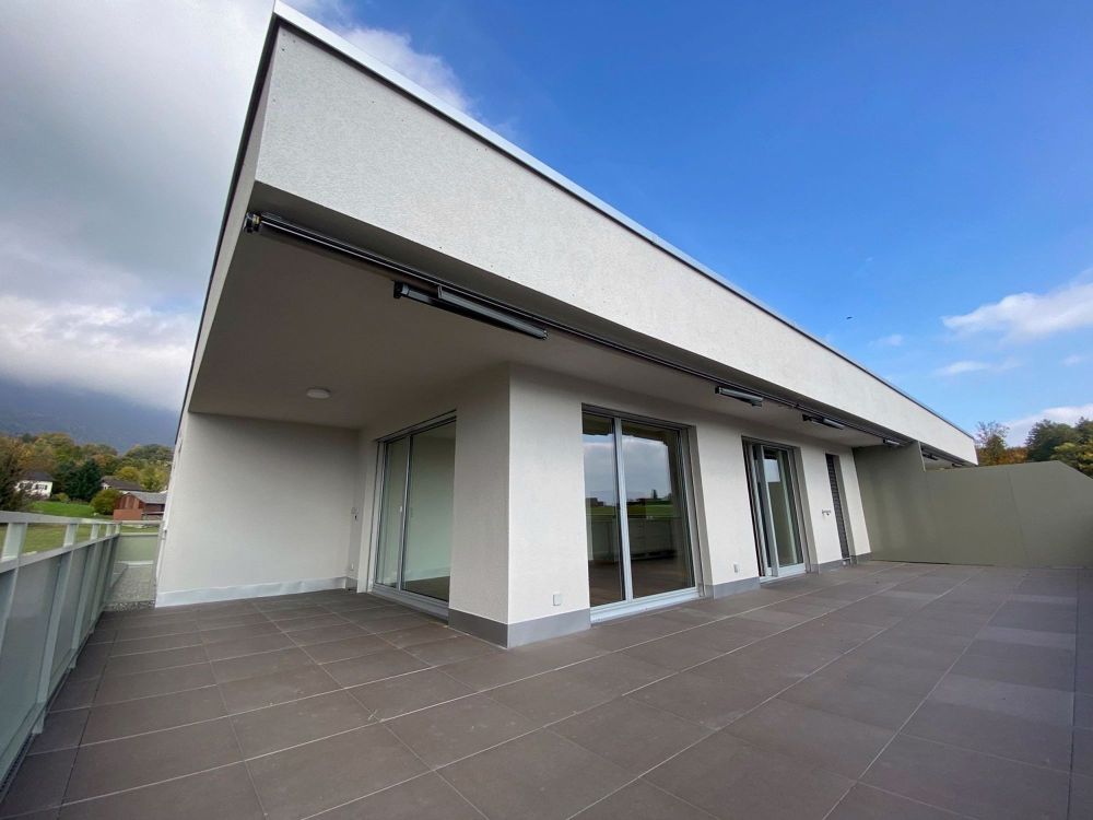 Exklusive Attikawohnung mit grosser Terrasse und Weitsicht - Bild 2