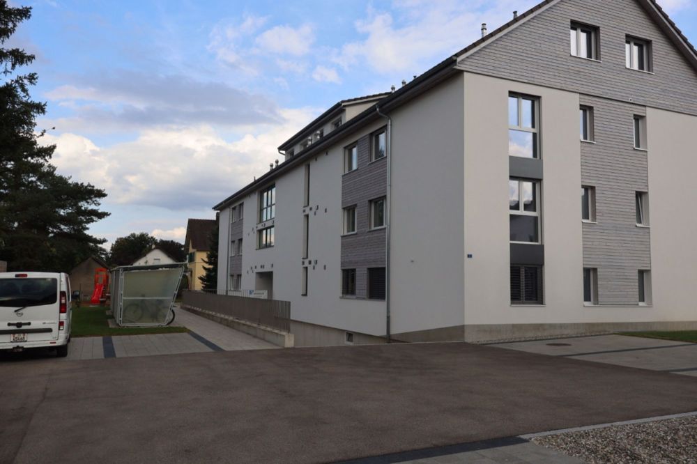 Dachgeschoß - Wohnung (5.5 Zimmer) in ruhiger Lage und im Herzen des Dorfes - Courrendlin - Bild 4