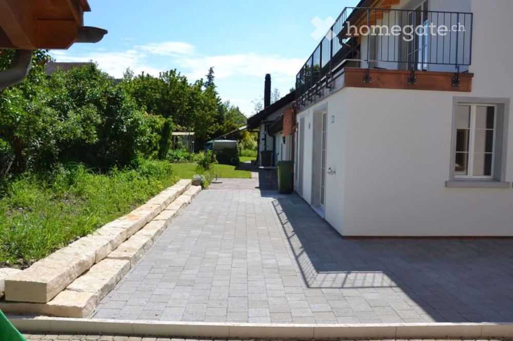 3-Generationen-Haus, 7-Zi.+2-Zi.+Garten, edel, modern & chic restauriert,sehr hell,alles bio - Sitzplatz und Garten (Stufen: Lägern-Kalkstein)