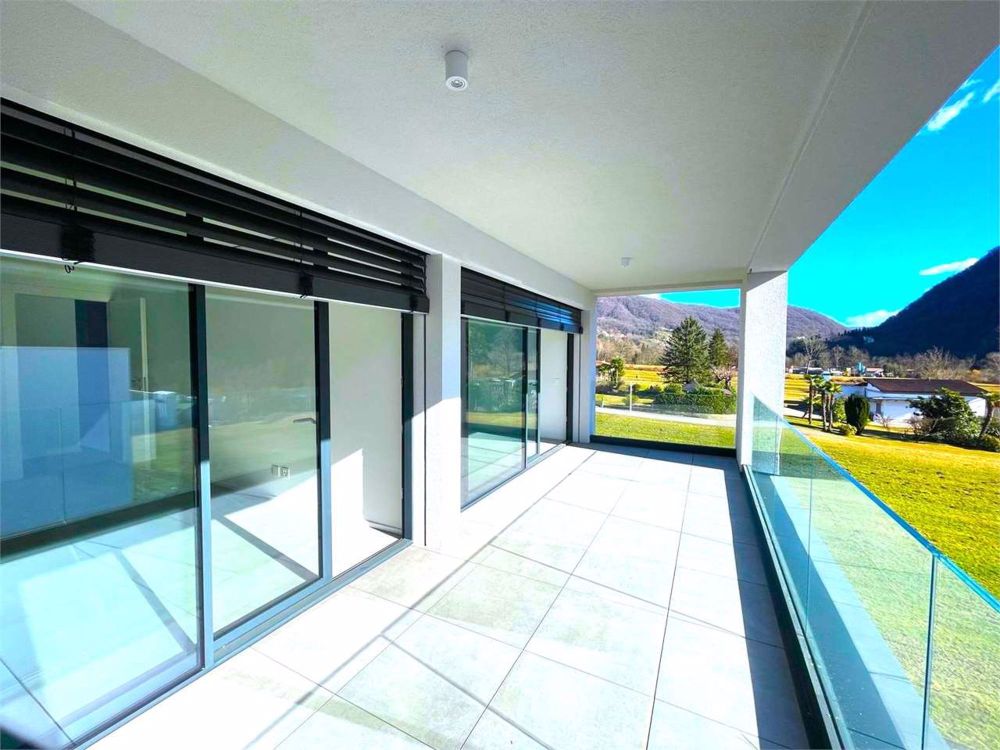 Neue 2.5-Zimmer-Wohnung mit großer Terrasse, eigener Waschküche und Parkplatz - Bild 10