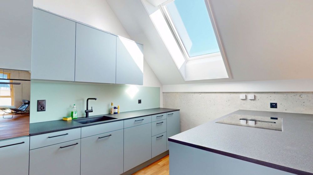 Grosszügige, ruhige, moderne und sonnige Dachwohnung - Küche