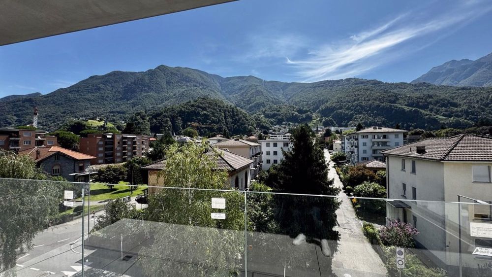 BELLINZONA - EXKLUSIVE 4.5 ZIMMER WOHNEINHEIT MIT GROßER TERRASSE - Bild 1