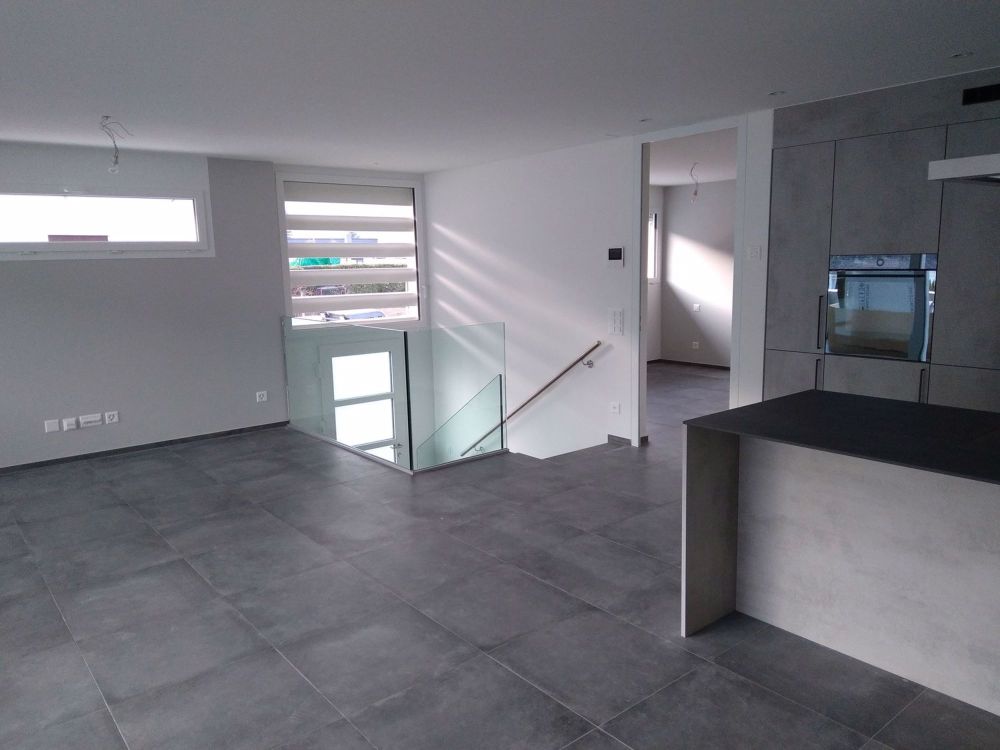 Appartamento Duplex con giardino e posteggi - Bild 3