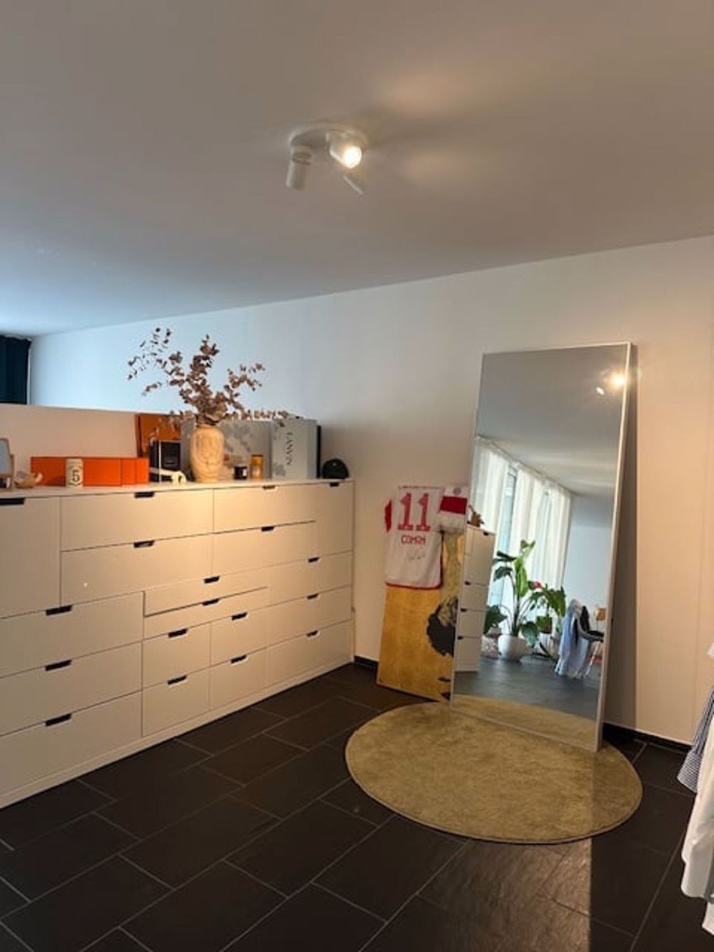 Moderne 2½-Zimmer-Wohnung mit ca. 85?m² und Tiefgaragenplatz – ruhig gelegen in Zürich Oerlikon - Bild 5