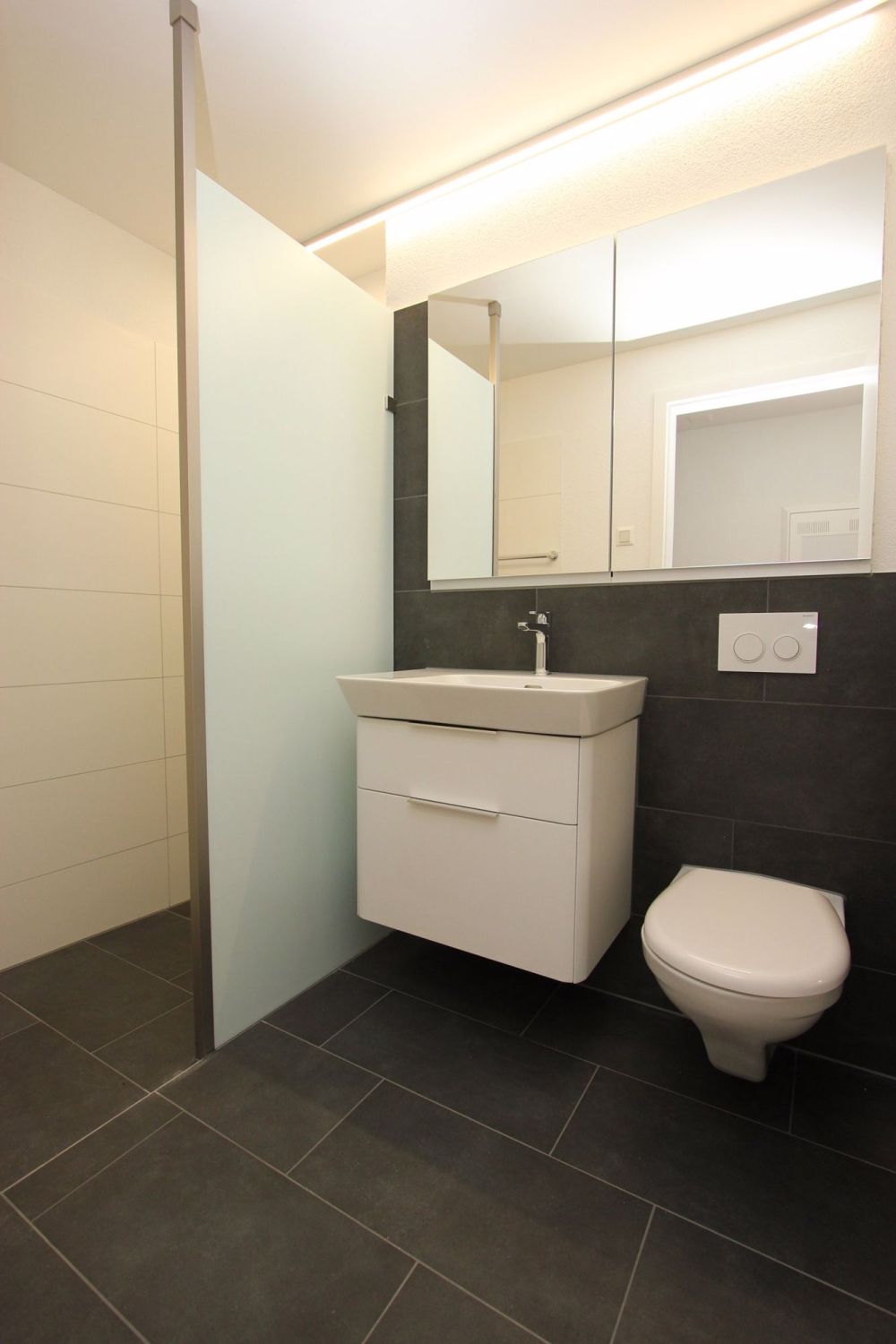 *Erstvermietung* von insgesamt drei exklusiven 4.5-Zimmer-Wohnungen in Nähe des Thunersees! - Bild 7