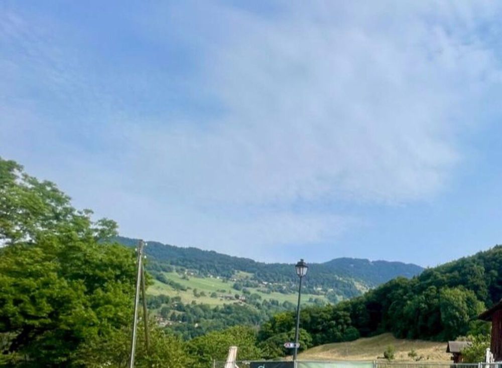Schönes Chalet mit 5 Zimmern, 157m2, mit einem angrenzenden Garten von 150m2 - Bild 3