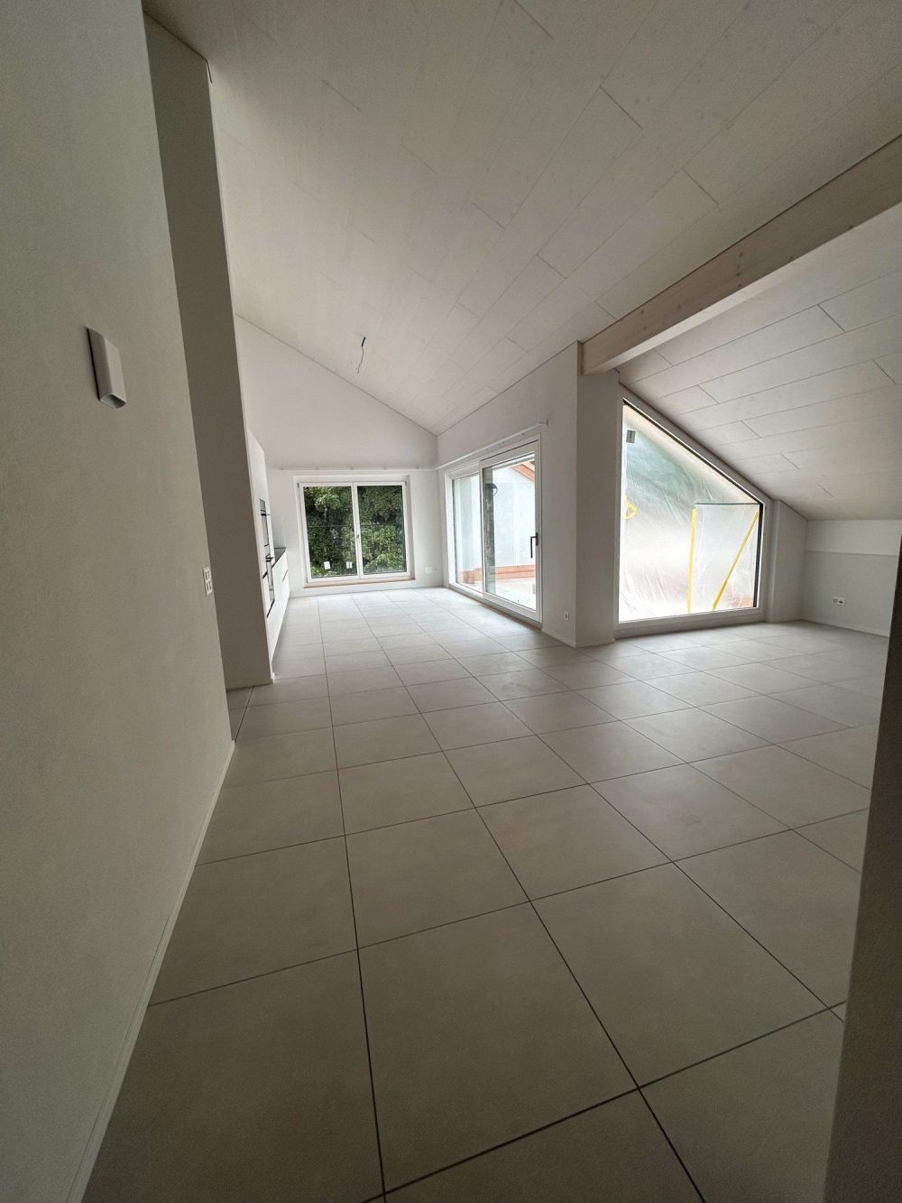 ERSTVERMIETUNG: Traumhafte Dachwohnungen im ruhigen, ländlich geprägten Thierachern bei Thun - Bild 4