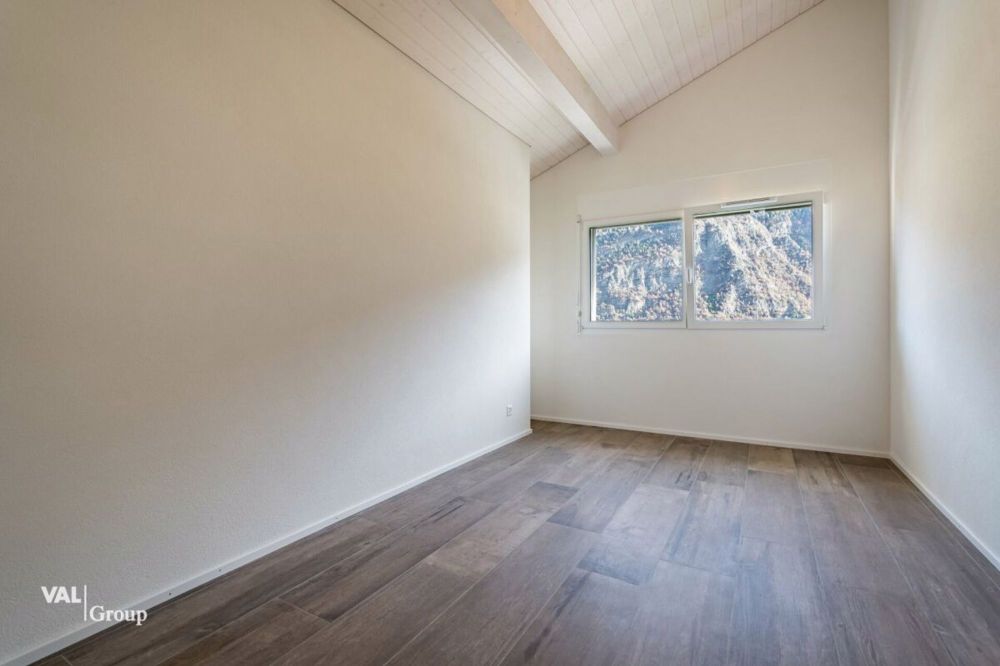 Prächtiges 4.5-Zimmer-Dachgeschoss mit Balkon und viel Licht - Bild 6