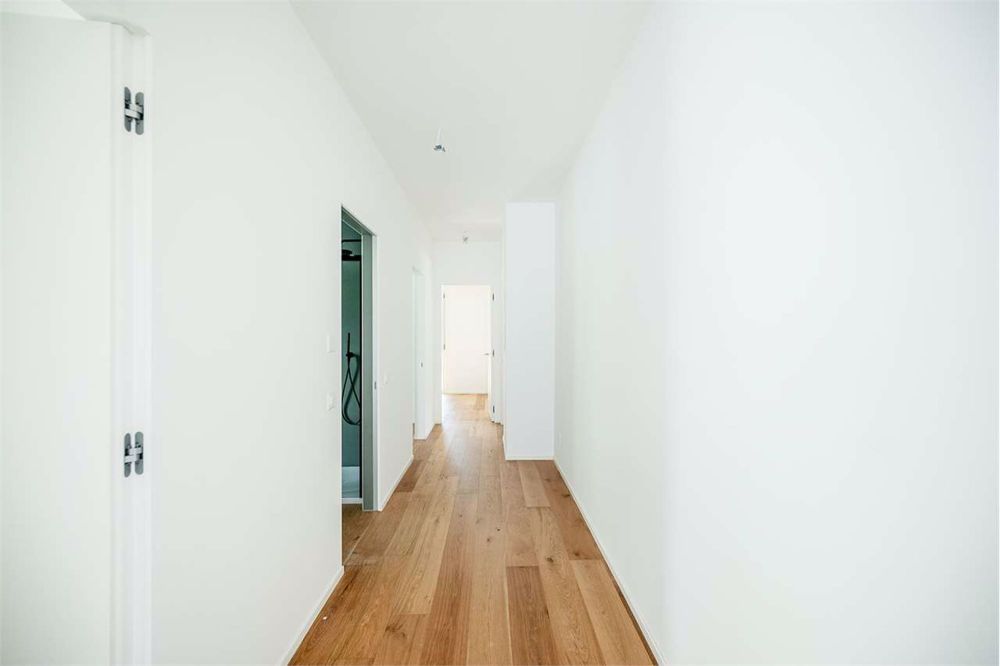 Helles Dachgeschoss 4.5 mit Balkon und Seeblick - Bild 11