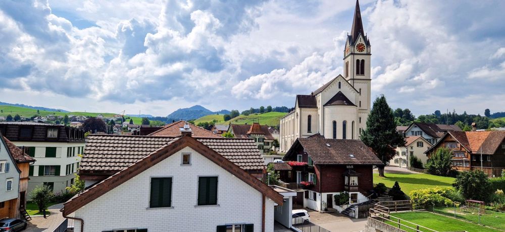 Attikawohnung im Herzen von Bütschwil ideal für Paare & Familien - Aussicht Dachgeschoss