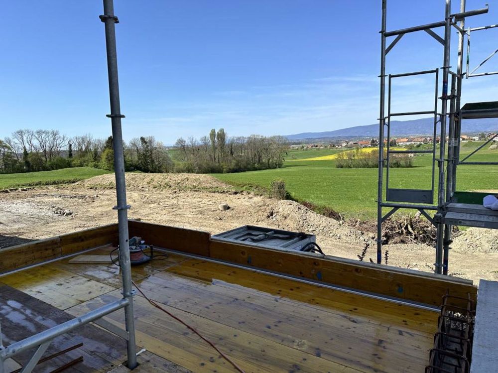 Appartement de charme avec terrasse, vue de carte postale. A 6 km de Crissier, 10 km de Lausanne-Centre - La terrasse jouit d'une vue bucolique
