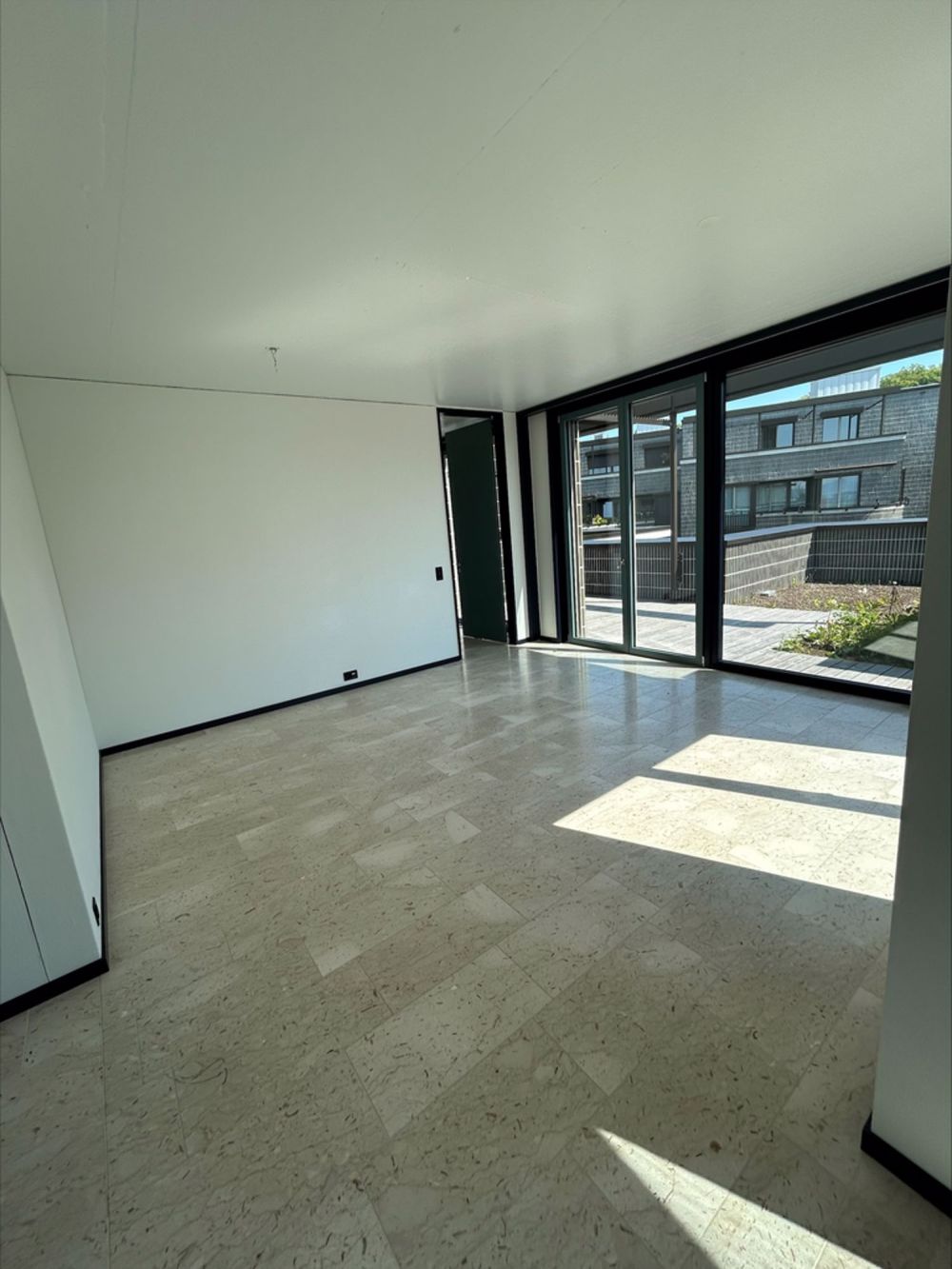 Schöne 3,5 Zimmer-Neubauwohnung nahe Flughafen! - processed-23035532-C4CC-4C30-89B8-F51DE83195E2.jpeg