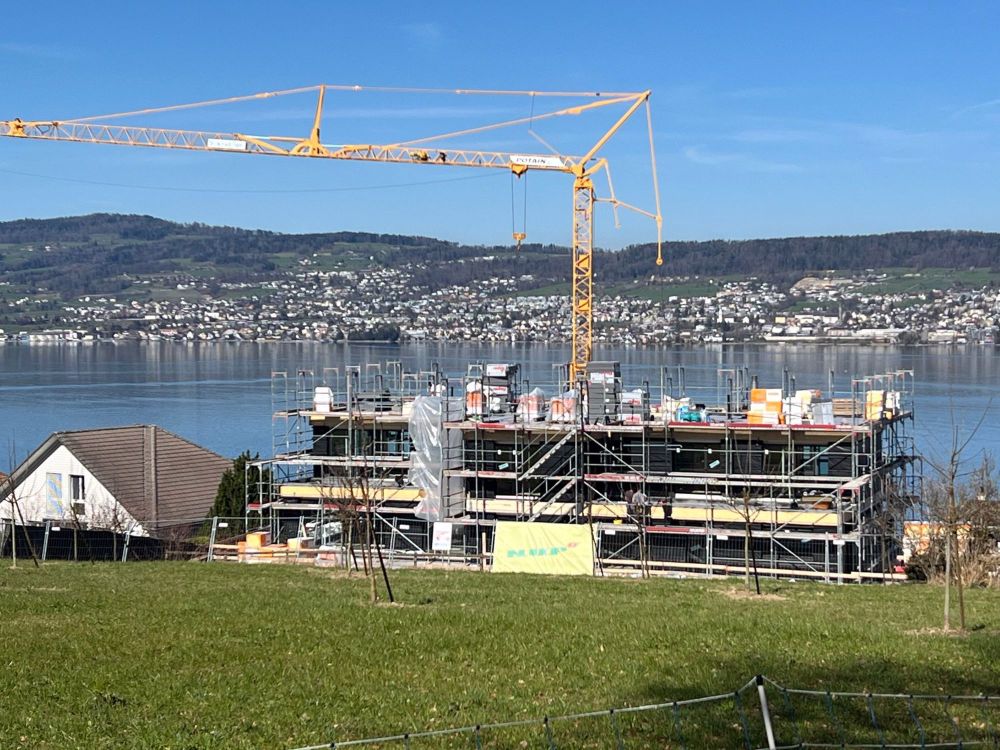 ERSTVERMIETUNG: Wohntraum SAPHIR mit Seeblick und grosszügiger Sonnenterrasse - Bild 5