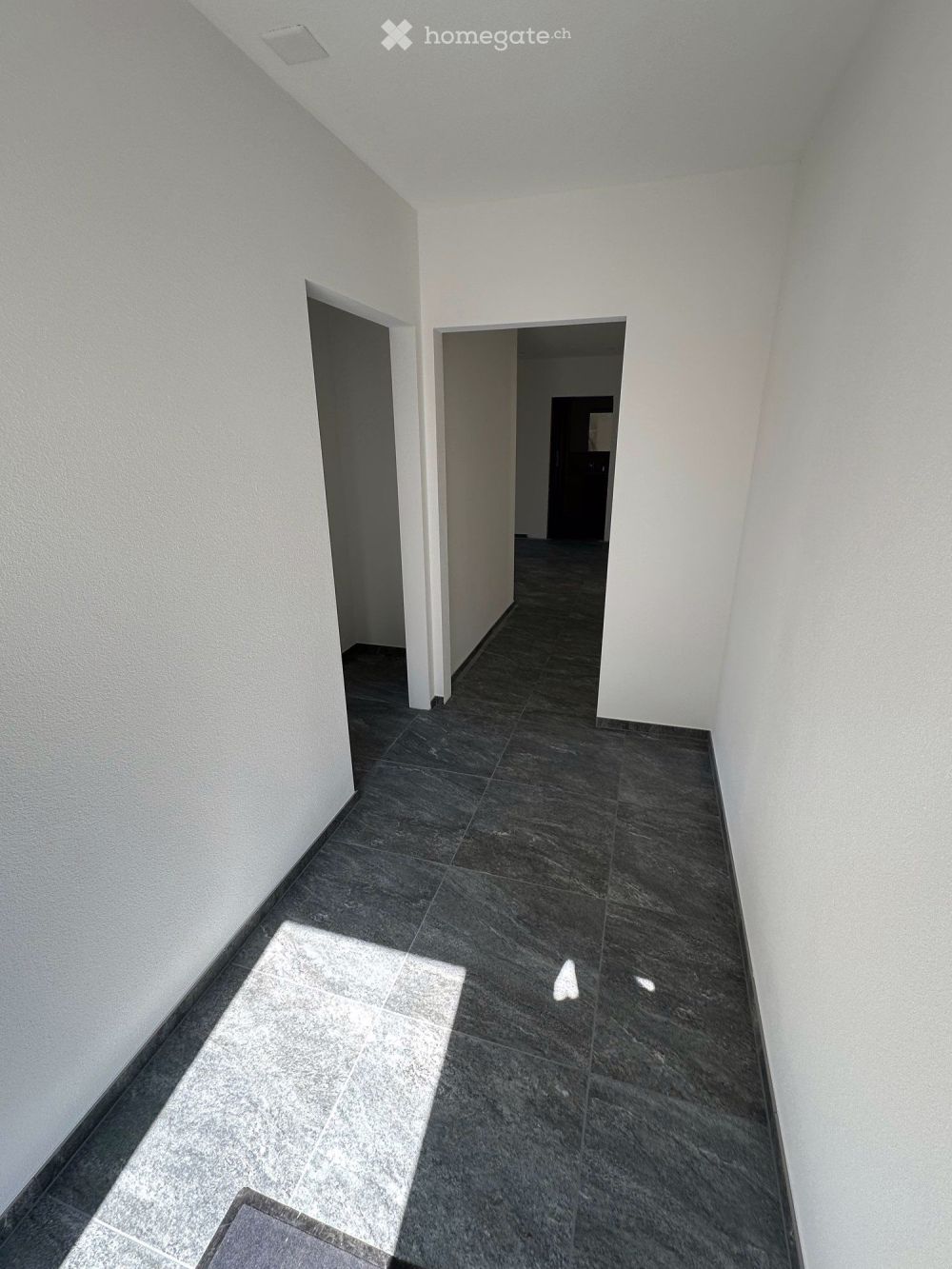 Traumhafte 3.5-Zimmer-Wohnung mit grosszügigem Studio in Wengen mit atemberaubendem Bergblick - Bild 8