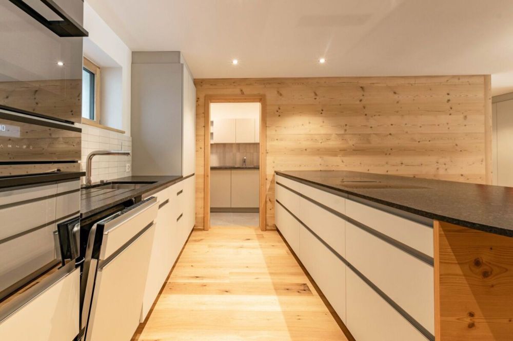 Top moderne 3.5-Zimmer-Erstwohnung im Neubauchalet Grintil - Bild 1