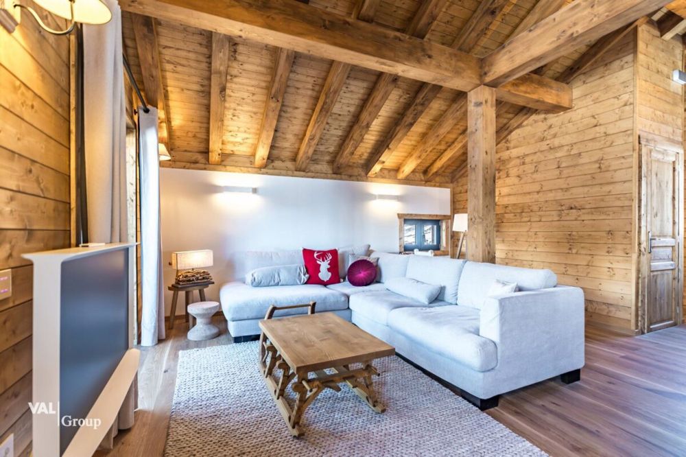 Letzte Chance: Exklusives Chalet als Zweitwohnsitz in Grächen! - Referenzfoto Nachbarchalet