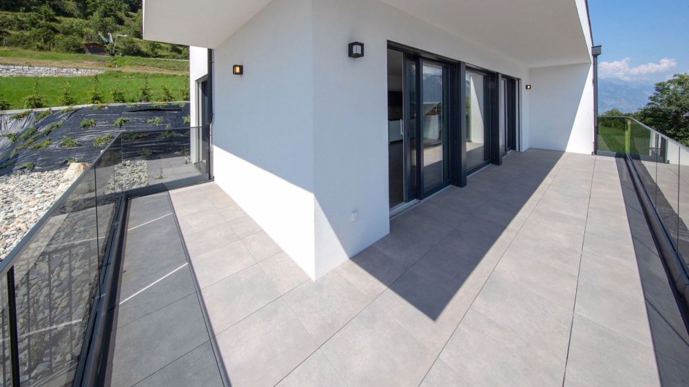 Villa neu erbaut und atemberaubend mit 6,5 Zimmern und Aussicht in Crans-Montana - Bild 13