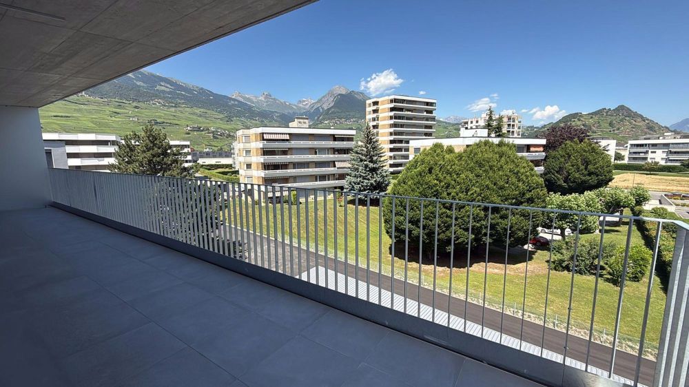 Prachtvolle neue Wohnung mit großem Balkon - Bild 1